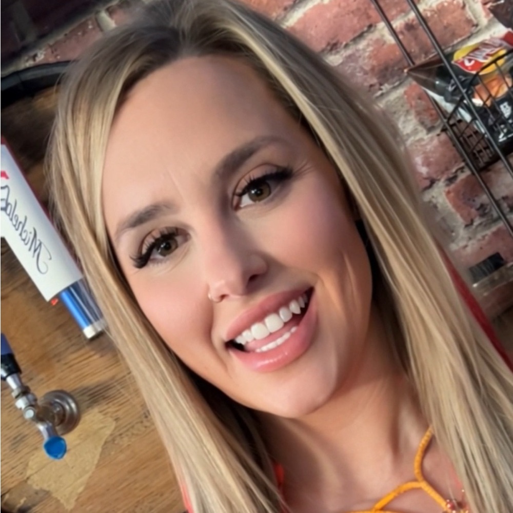 Meet your Posher, Cassie